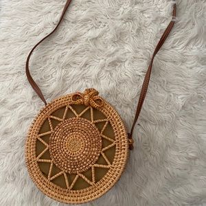Picnic crossbody round purse